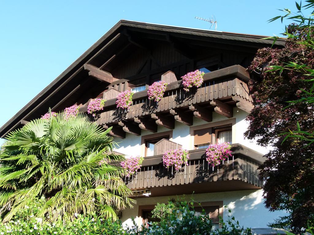 Pension Hauenstein Lagundo Exterior photo